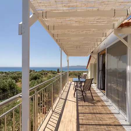 Donatos Apartment Finikounta