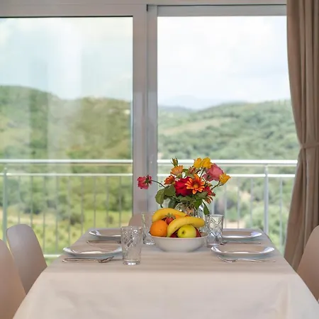 Donatos Apartamento